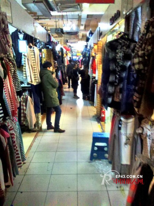 网友实地踩点 逛北京五道口服装市场经历分享