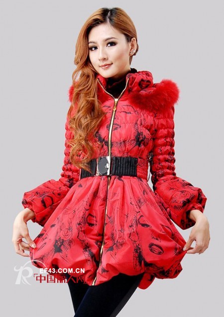 羽绒服要怎么洗才能恢复蓬松柔软？