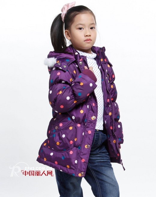 冬天儿童羽绒服颜色搭配  紫色百搭各种色彩
