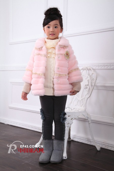 孩子适合什么样的颜色 粉色外套怎么搭配
