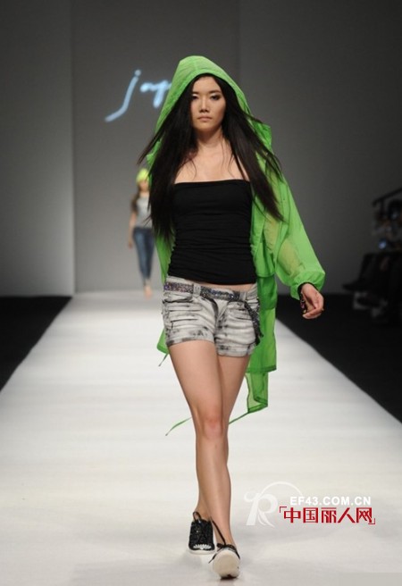 新時尚個性休閑女裝品牌JAFEW 2013年春夏新品即將上市