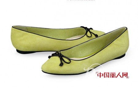 le saunda2013春款鞋履 简约款式散发意式迷情
