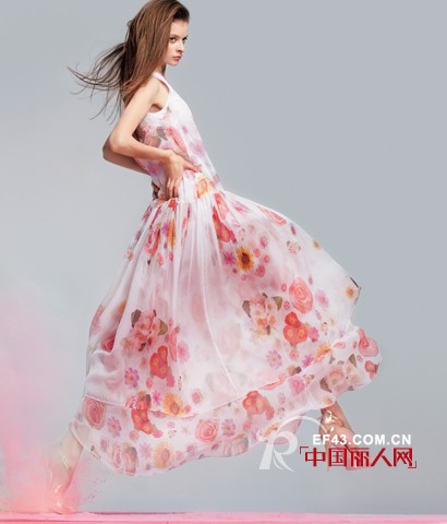 米可芭娜女装 气质印花红遍2013春夏街头