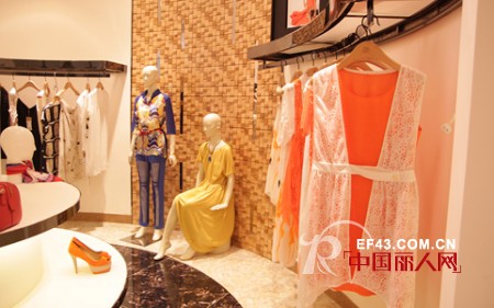嘉彩女装深圳300平米形象店将于4月26日盛装开业