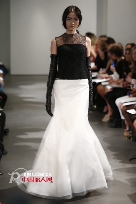 Vera Wang2014春季婚纱系列的发布会 演绎黑白风