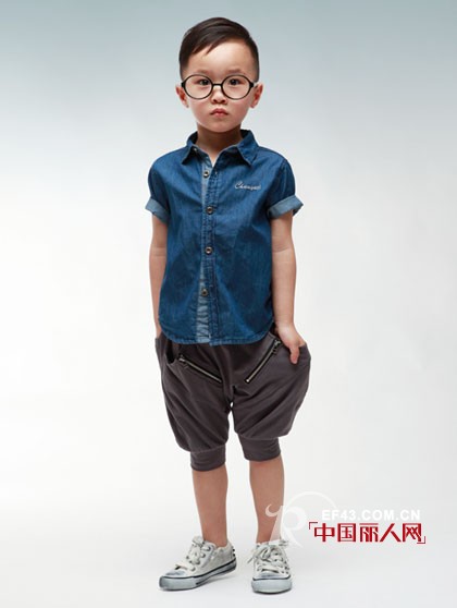 春芽子品牌童装  个性与共性相结合的童装产品