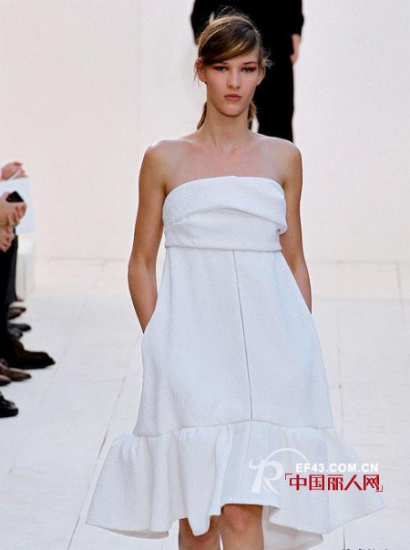 A/E品牌之2013春夏时装流行趋势——立体褶皱荷叶边！