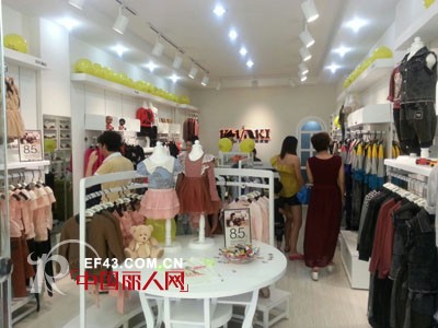 KHAKI卡琪屋云南又一新店开业  全国门店规模再扩张