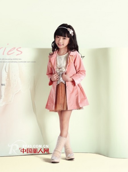 秋季流行什么款式  韩版服装最流行 打造韩范儿小美女