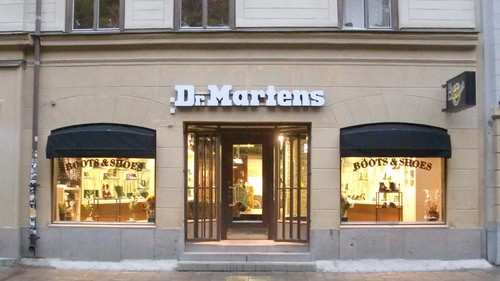 马丁靴鼻祖——Dr Martens销售增长27%