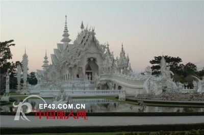 lenoeko环游记 泰国清莱白庙