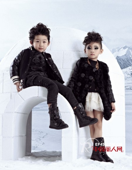 今年新款童装是什么样的 黑色服装怎么搭配更适合孩子