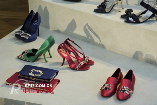 Roger Vivier推出2014春夏新品鞋履系列