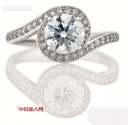 戴比尔斯钻石珠宝全新CARESS 订婚戒指