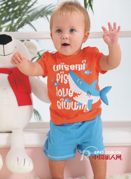 哪个婴童品牌比较好 小宝宝适合穿什么服装