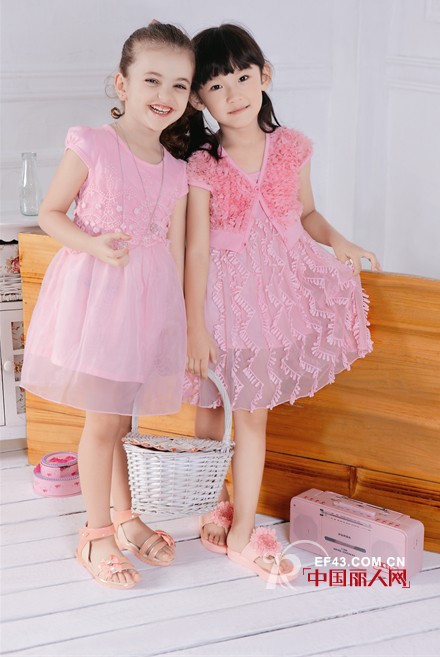小虎憨尼2014夏季新款连衣裙搭配　粉色连衣裙小公主装扮