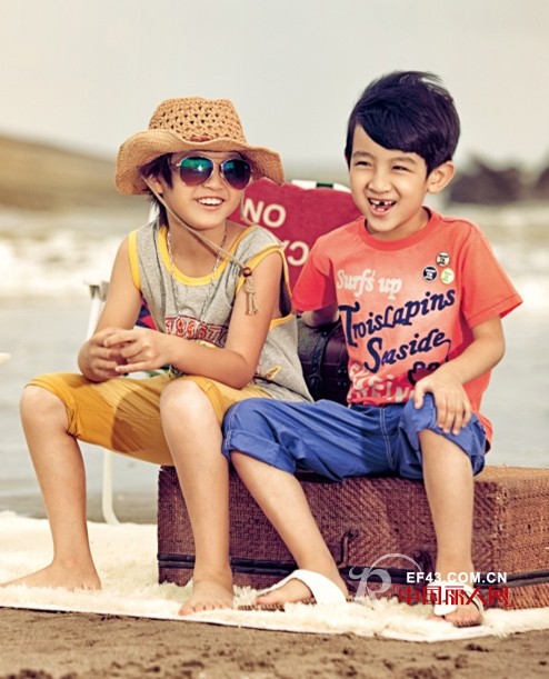 暑假带孩子去海边玩怎么穿 孩子去海边怎么搭配衣服