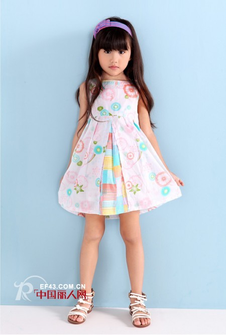 夏装女童连衣裙搭配 什么品牌的连衣裙比较好看