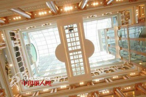 婉甸落户中国最大Mall--上海环球港