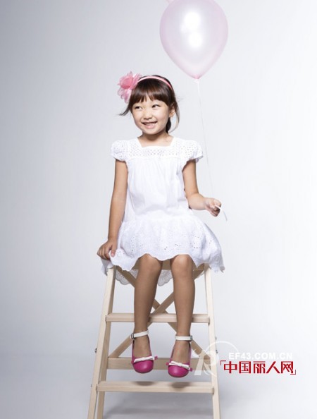 夏季韩版童装搭配 韩版童装品牌