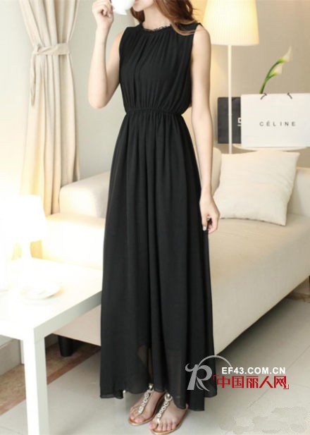 黑色长裙款式 让人眼前一亮的长度
