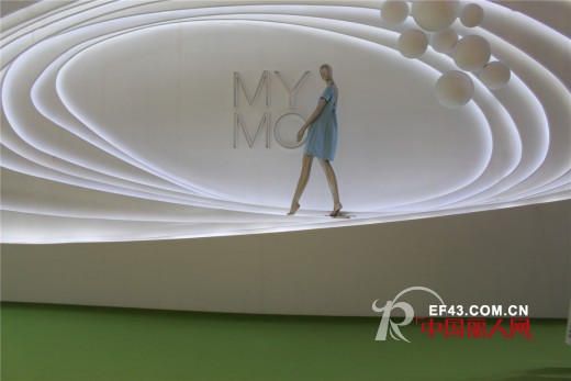 MYMO国际品牌亮相2014深圳服装展 唯美白桦林上演冬季格调