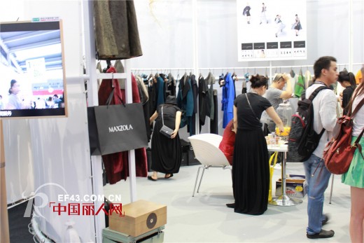 MAXZOLA精彩亮相于2014深圳服装展