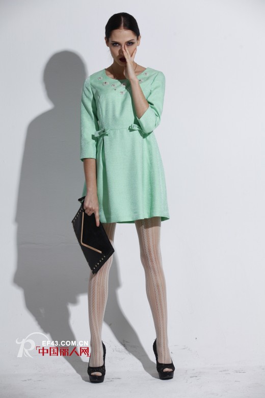 伊菲尚品牌女装2014秋装新品上市 知性女不可错过的单品