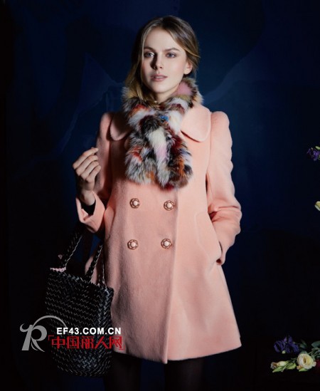 利宝妮女装2014年秋冬装新品上市 利宝妮皮草、毛呢、羽绒服外套全新亮相！