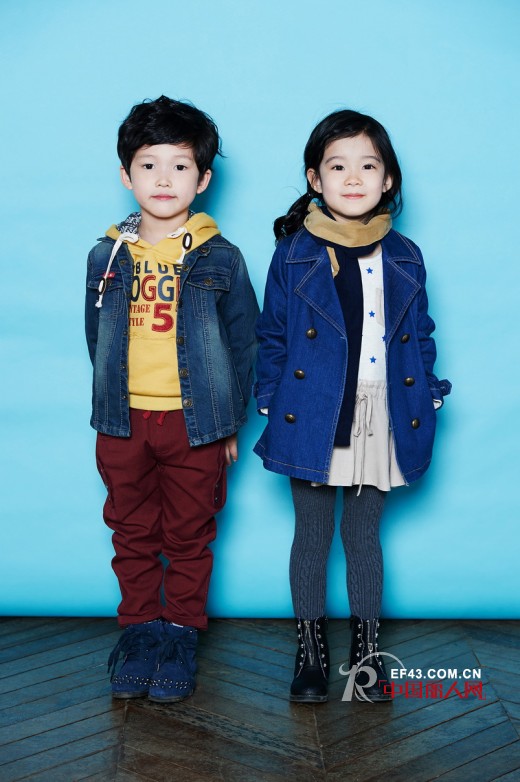 秋冬流行什么外套 韩版外套怎么搭配 针织外套流行吗