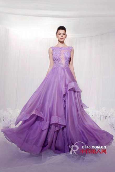 婚紗禮服選什么顏色比較好看 中式婚禮晚宴上穿什么顏色禮服