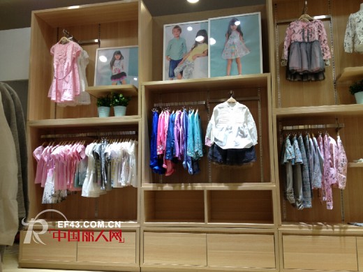 恭祝欣薇尔品牌童装郑州金博大商场63平米边厅店盛大开业！