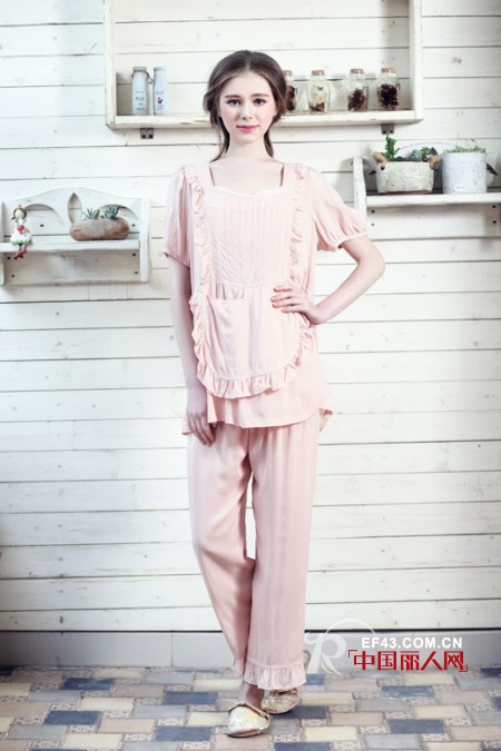 长款棉质家居服 粉色花朵镶边睡衣两件套