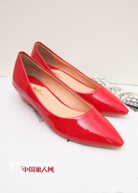 结婚穿什么鞋子 结婚穿的小红鞋款式