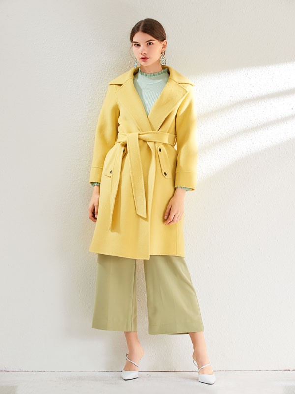 大衣可以怎么搭配 艾丽哲教你撞色系的大衣的搭配方式
