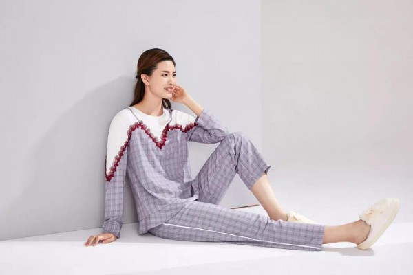 秋季睡衣怎么选 天竹健康生活馆提供舒适的穿搭体验