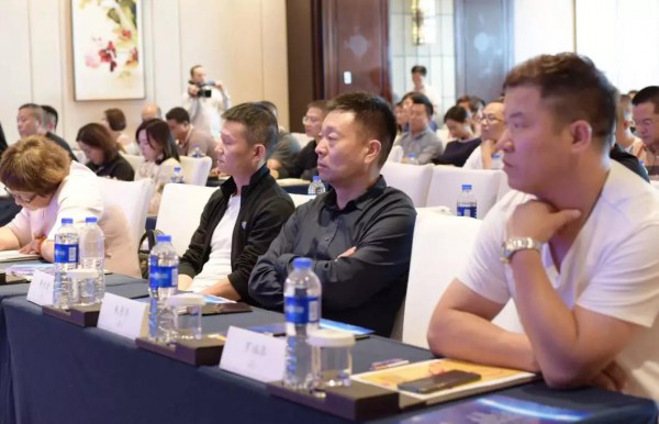 中国（义乌）针织产业创新发展论坛暨CKIW EXPO深圳国际针织品博览会推介会在义乌举行