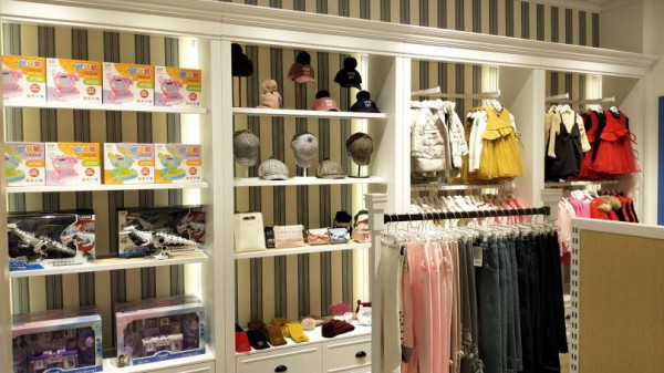 英伦风格的伊顿童装品牌实体店怎样引导客户进店？