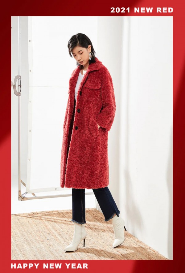 红色外套配什么衣服好看 朗黛国际新年红让您幸运新一年