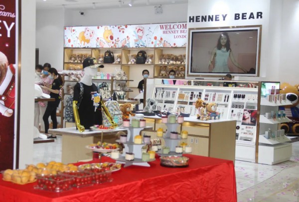 深圳首家 Henney Bear 专卖店正式于水贝IBC开业营业