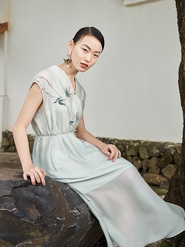 唯美雅致的中国风女装“迪凯女装” 加盟更具优势