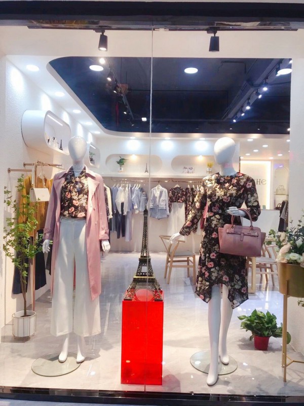 恭喜艾丽哲女装广东潮州新店盛大开业！欢迎新老顾客的光临！