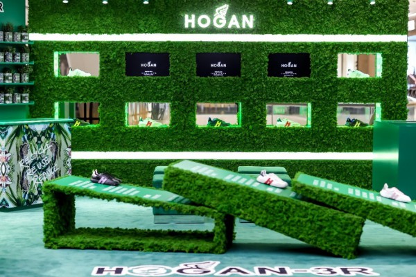 意大利运动鞋履品牌HOGAN代言人杨洋亲临南京环保系列快闪现场！