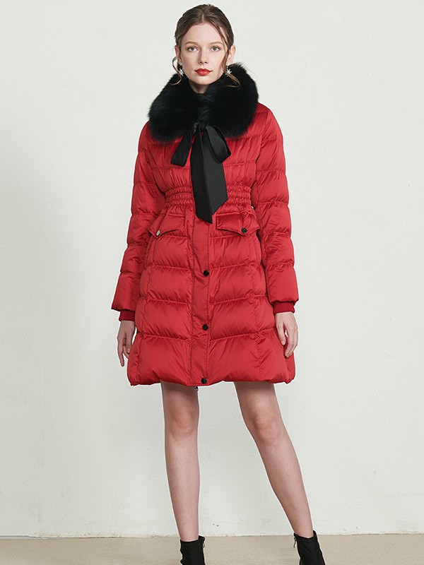 冬天适合穿什么颜色的外套 什么款式的红色大衣更气质