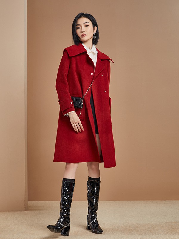 红色大衣怎么搭配才好看？冬天穿裙子怎么保暖？