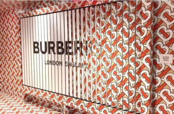 Burberry在韩国开设沉浸式快闪店