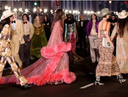 LV 上海举办2022春夏女装大秀；Gucci将回归米兰时装周
