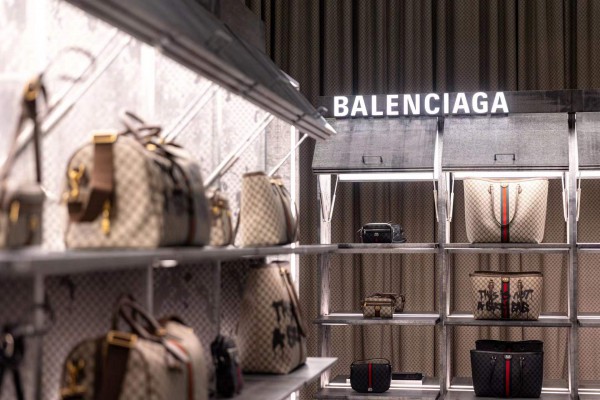 Balenciaga「THE HACKER PROJECT」系列于品牌线下限时体验空间发售