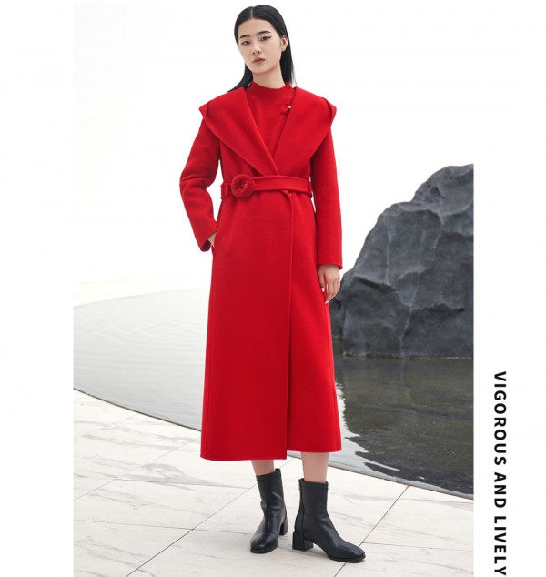 Distinkidny迪凯女装 用中国红勾勒冬日节日的欢歌