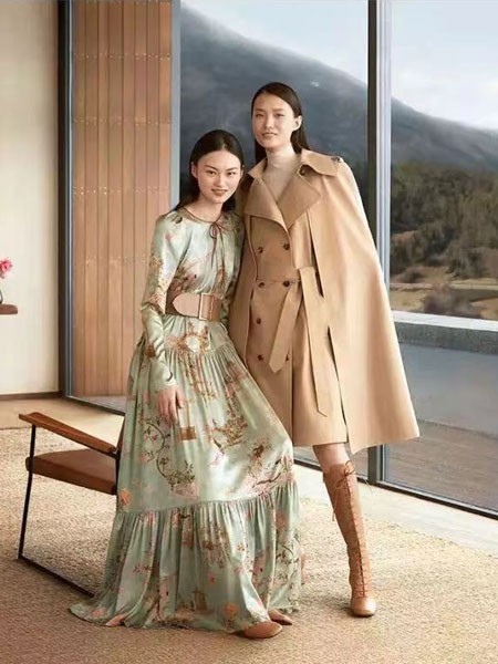 米皇羊绒羊衫毛衫品牌女装2023年秋季新款印花复古连衣裙